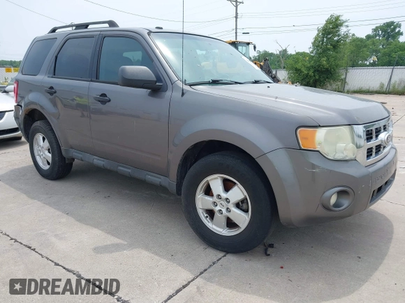 2010 Ford Escape XLT с VIN 1FMCU9DG1AKD06848, выставлен на аукционе IAAI как лот 42409555 с пробегом 310 043 миль миль и . История ставок и продаж доступна на DreamBid. Изображение 1.