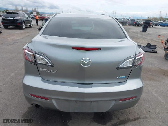 2013 Mazda Mazda3 i Grand Touring with VIN JM1BL1WP0D1790992, listed as a IAAI auction lot 41986869 with 249,902 mi miles. Bid and sale history available at carsss.com. Image 16.