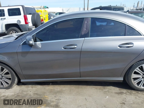 2017 Mercedes-Benz CLA 250 z VIN WDDSJ4EB7HN490559, wystawiony jako IAAI lot #41934154 z przebiegiem Nie podano mil oraz . Historia ofert i sprzedaży dostępna na DreamBid. Obrazek 14.