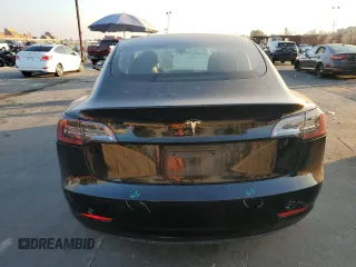 2019 Tesla Model 3 Mid Range z VIN 5YJ3E1EA8KF306096, wystawiony jako Copart lot #82712354 z przebiegiem 170 775 mil mil oraz Szkoda całkowita • Salvage title. Historia ofert i sprzedaży dostępna na DreamBid. Obrazek 6.