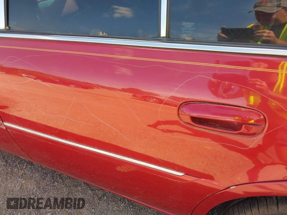 2006 Cadillac DTS 1SC z VIN 1G6KD57YX6U188066, wystawiony jako IAAI lot #42300335 z przebiegiem 110 774 mil mil oraz . Historia ofert i sprzedaży dostępna na DreamBid. Obrazek 14.