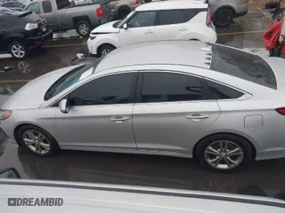 2019 Hyundai Sonata Sport with VIN 5NPE34AFXKH770235, listed as a IAAI auction lot 40941753 with 111,169 mi miles. Bid and sale history available at carsss.com. Image 14.