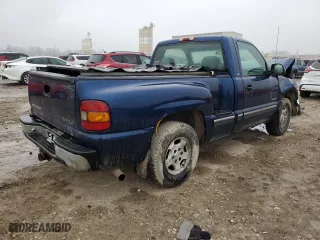 2002 Chevrolet Silverado 1500 LS with VIN 1GCEC14V22Z113293, listed as a Copart auction lot 43936055 with 274,597 mi miles and Salvage Title. Bid and sale history available at carsss.com. Image 3.