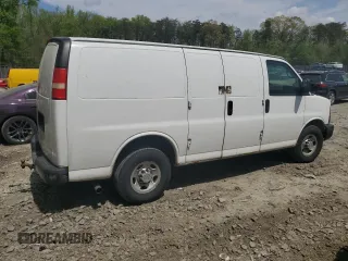 2013 Chevrolet Express Cargo with VIN 1GCWGFBA4D1110306, listed as a Copart auction lot 54005335 with 300,748 mi miles and Salvage title. Bid and sale history available at DreamBid. Image 3.