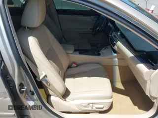 2014 Lexus ES 330 z VIN JTHBK1GG1E2099479, wystawiony jako IAAI lot #42078998 z przebiegiem 85 355 mil mil oraz . Historia ofert i sprzedaży dostępna na DreamBid. Obrazek 5.