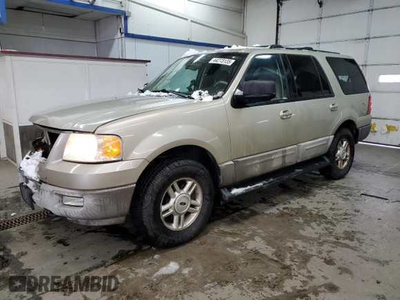 2004 Ford Expedition Special Service with VIN 1FMFU16L94LA26618, listed as a Copart auction lot 44273135 with 140,546 mi miles and Salvage Title. Bid and sale history available at carsss.com. Image 1.