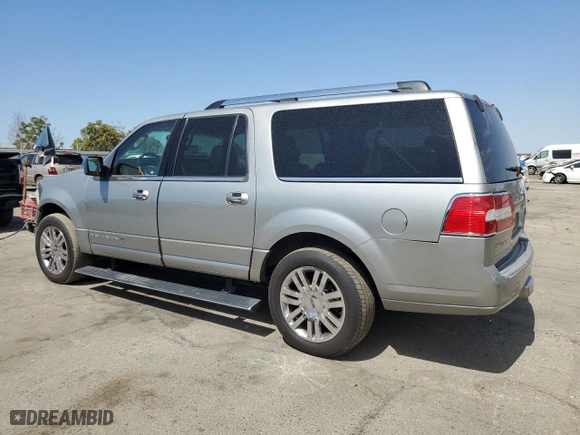 2008 Lincoln Navigator L with VIN 5LMFL285X8LJ14877, listed as a Copart auction lot 72124374 with 461,803 mi miles and Salvage Title. Bid and sale history available at carsss.com. Image 2.