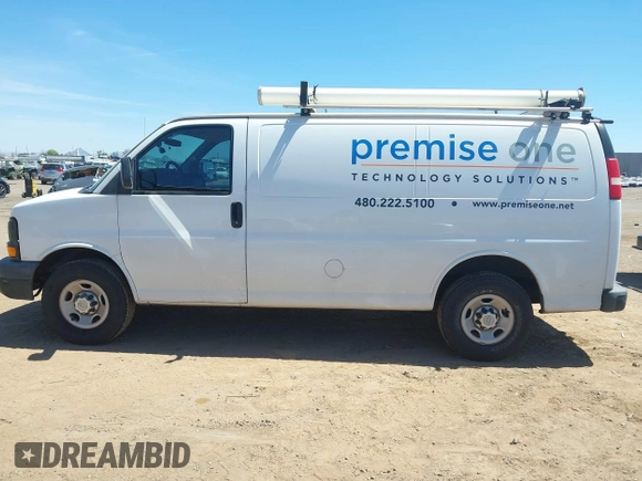 2015 Chevrolet Express Cargo with VIN 1GCWGFCF6F1261368, listed as a IAAI auction lot 42158324 with 196,406 mi miles. Bid and sale history available at carsss.com. Image 14.