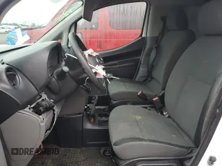 2015 Nissan NV200 SV z VIN 3N6CM0KN7FK736572, wystawiony jako Copart lot #54480405 z przebiegiem 130 681 mil mil oraz Szkoda całkowita • Salvage title. Historia ofert i sprzedaży dostępna na DreamBid. Obrazek 7.