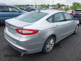2016 Ford Fusion SE z VIN 3FA6P0H72GR120891, wystawiony jako IAAI lot #42364227 z przebiegiem 234 532 mil mil oraz . Historia ofert i sprzedaży dostępna na DreamBid. Obrazek 4.