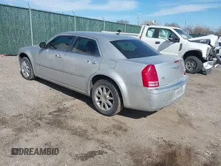 2008 Chrysler 300 C with VIN 2C3KK63H78H132546, listed as a IAAI auction lot 41634515 with 190,446 mi miles and . Bid and sale history available at carsss.com. Image 3.
