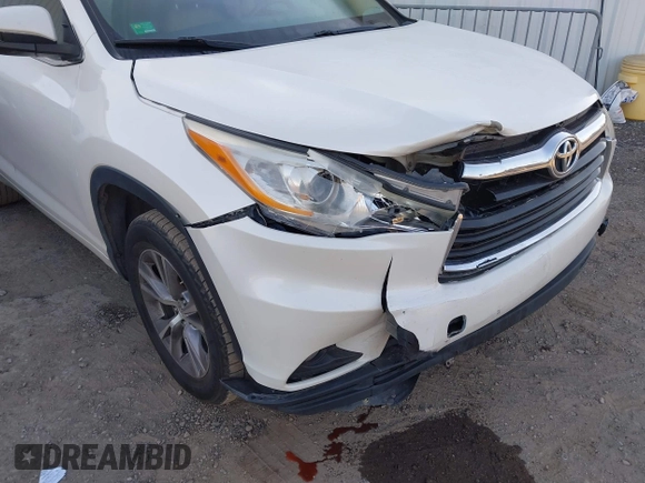 2014 Toyota Highlander XLE z VIN 5TDKKRFH9ES034849, wystawiony jako IAAI lot #41792720 z przebiegiem 171 521 mil mil oraz . Historia ofert i sprzedaży dostępna na DreamBid. Obrazek 6.