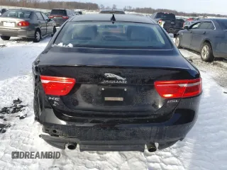 2017 Jaguar XE 25t z VIN SAJAR4BG0HA977089, wystawiony jako Copart lot #42063545 z przebiegiem 118 209 mil mil oraz Czysty tytuł • Clean title. Historia ofert i sprzedaży dostępna na DreamBid. Obrazek 6.