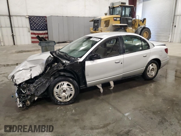 2002 Saturn SL z VIN 1G8ZK527X2Z267857, wystawiony jako Copart lot #46072975 z przebiegiem Nie podano mil oraz Szkoda całkowita • Salvage title. Historia ofert i sprzedaży dostępna na DreamBid. Obrazek 1.