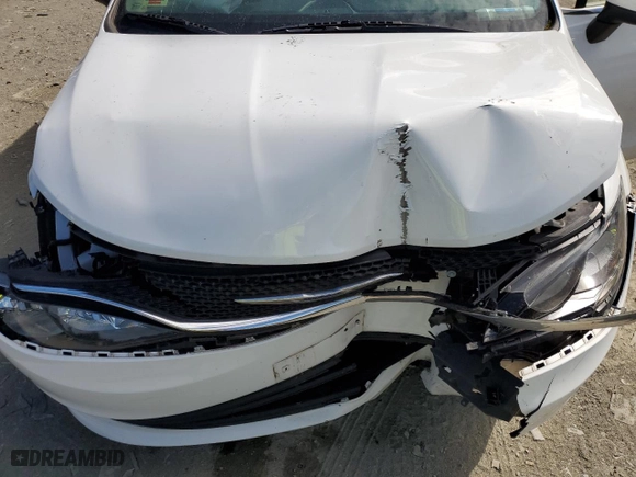 2020 Chrysler Voyager LXI with VIN 2C4RC1DG8LR257347, listed as a Copart auction lot 57950064 with NaN miles and Non Repairable. Bid and sale history available at carsss.com. Image 12.