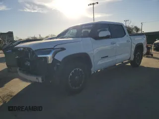 2022 Toyota Tundra SR5 with VIN 5TFLA5AB5NX004275, listed as a Copart auction lot 49313545 with 34,439 mi miles and Salvage title. Bid and sale history available at DreamBid. Image 1.