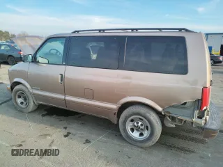 1998 GMC Safari with VIN 1GKDM19W8WB504543, listed as a Copart auction lot 84896104 with Not Provided miles and Salvage Title. Bid and sale history available at carsss.com. Image 2.