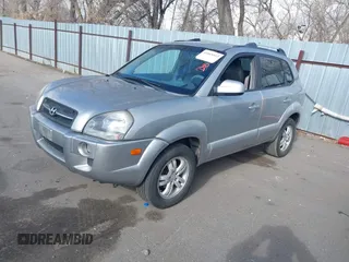 2007 Hyundai Tucson SE with VIN KM8JN72DX7U492369, listed as a IAAI auction lot 41665512 with 228,660 mi miles and . Bid and sale history available at DreamBid. Image 2.