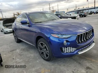 2017 Maserati Levante with VIN ZN661XUA5HX250497, listed as a Copart auction lot 41404053 with 39,791 mi miles. Bid and sale history available at carsss.com. Image 4.