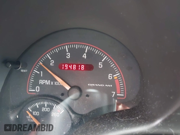 2004 Pontiac Grand Am SE1 with VIN 1G2NF52E64M515839, listed as a IAAI auction lot 41687504 with 194,818 mi miles. Bid and sale history available at carsss.com. Image 7.