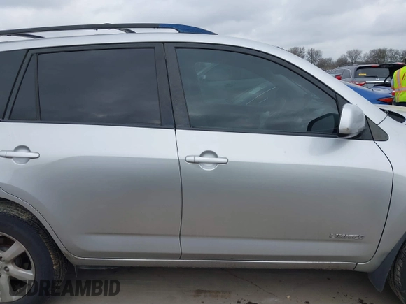 2008 Toyota RAV4 Ltd with VIN JTMZK31V386015551, listed as a IAAI auction lot 41511256 with 188,158 mi miles. Bid and sale history available at carsss.com. Image 14.