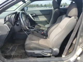 2016 Scion tC z VIN JTKJF5C78GJ019806, wystawiony jako Copart lot #51933685 z przebiegiem 152 395 mil mil oraz Szkody całkowita. Historia ofert i sprzedaży dostępna na DreamBid. Obrazek 7.