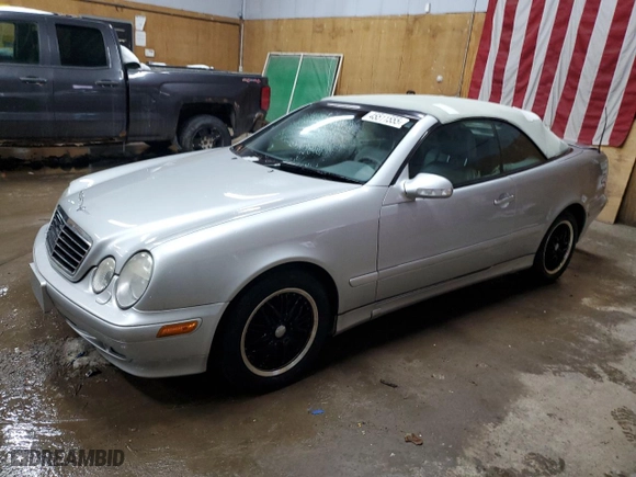 2000 Mercedes-Benz CLK-Class with VIN WDBLK65G7YT034199, listed as a Copart auction lot 45511555 with 147,306 mi miles and Clean Title. Bid and sale history available at carsss.com. Image 1.