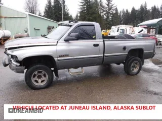1994 Dodge 2500 with VIN 1B7KF26C8RS684267, listed as a Copart auction lot 48222705 with 175,551 mi miles and Salvage Title. Bid and sale history available at carsss.com. Image 1.