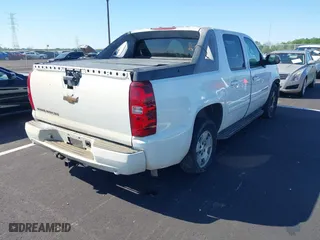 2007 Chevrolet Avalanche LTZ with VIN 3GNEC12J47G173400, listed as a IAAI auction lot 42027376 with 1 mi miles. Bid and sale history available at carsss.com. Image 4.