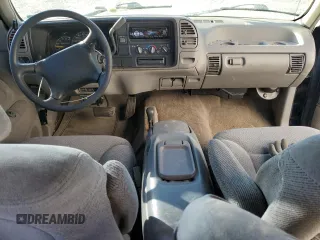 1996 GMC Sierra 1500 z VIN 2GTEK19R1T1537881, wystawiony jako Copart lot #48440055 z przebiegiem 1 715 126 mil mil oraz Szkoda całkowita • Salvage title. Historia ofert i sprzedaży dostępna na DreamBid. Obrazek 8.