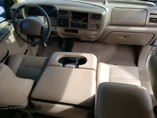 2001 Ford Super Duty F-250 XL with VIN 1FTNX21S81EC05051, listed as a Copart auction lot 68317304 with 121,045 mi miles and Clean Title. Bid and sale history available at carsss.com. Image 8.