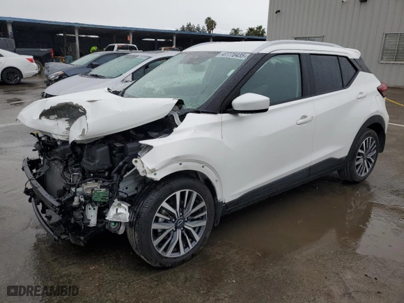 2022 Nissan Kicks SV with VIN 3N1CP5CV3NL518856, listed as a Copart auction lot 47770435 with 24,404 mi miles and Salvage Title. Bid and sale history available at carsss.com. Image 1.
