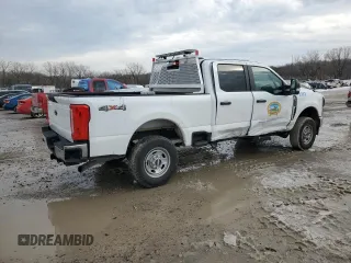 2024 Ford Super Duty F-250 SRW XL with VIN 1FT7W2BA6RED26092, listed as a Copart auction lot 88871925 with 2,282 mi miles and Salvage Title. Bid and sale history available at carsss.com. Image 3.
