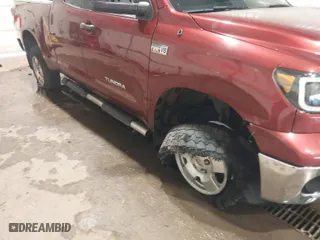 2010 Toyota Tundra 4WD Truck with VIN 5TFUW5F1XAX144077, listed as a IAAI auction lot 40135939 with 152,828 mi miles. Bid and sale history available at carsss.com. Image 6.