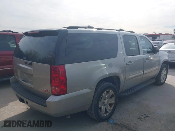 2007 GMC Yukon XL SLT with VIN 1GKFC16047R212196, listed as a IAAI auction lot 41737980 with 214,919 mi miles. Bid and sale history available at carsss.com. Image 4.