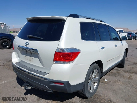 2012 Toyota Highlander Limited with VIN 5TDYK3EH5CS081107, listed as a IAAI auction lot 41659577 with 191,177 mi miles. Bid and sale history available at carsss.com. Image 4.