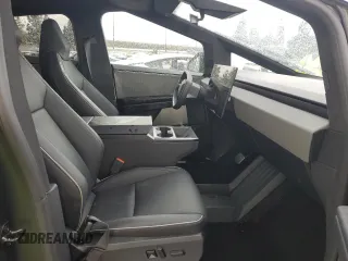 2024 Tesla Cybertruck with VIN 7G2CEHED8RA050212, listed as a Copart auction lot 47994405 with 11,949 mi miles and Salvage Title. Bid and sale history available at carsss.com. Image 11.