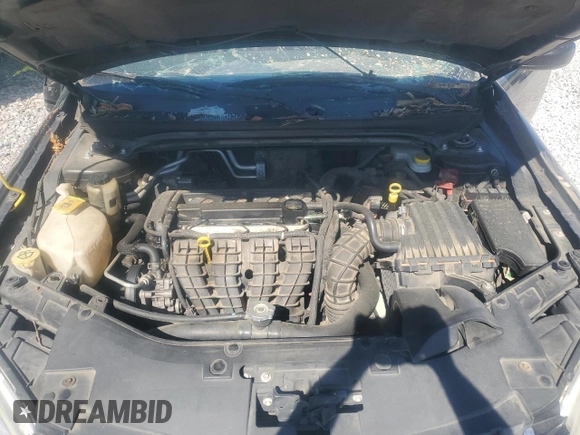 2013 Chrysler 200 LX z VIN 1C3CCBAB4DN586750, wystawiony jako Copart lot #58022225 z przebiegiem 165 631 mil mil oraz Szkoda całkowita • Salvage title. Historia ofert i sprzedaży dostępna na DreamBid. Obrazek 11.