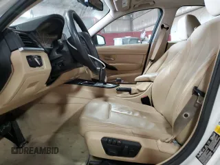 2013 BMW 3 Series 328i xDrive z VIN WBA3B5C5XDF596312, wystawiony jako Copart lot #88660715 z przebiegiem 76 751 mil mil oraz Szkoda całkowita • Salvage title. Historia ofert i sprzedaży dostępna na DreamBid. Obrazek 7.