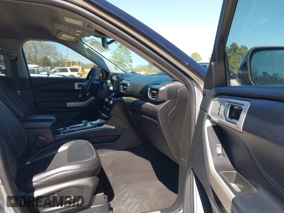 2021 Ford Explorer Limited with VIN 1FMSK8FHXMGA88644, listed as a IAAI auction lot 41833022 with 123,054 mi miles. Bid and sale history available at carsss.com. Image 5.