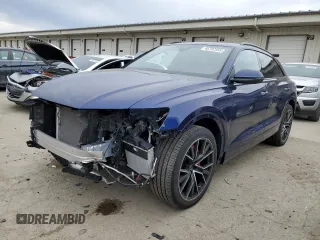 2023 Audi Q8 Prestige z VIN WA1FVBF13PD013099, wystawiony jako Copart lot #46702555 z przebiegiem 28 433 mil mil oraz Szkoda całkowita • Salvage title. Historia ofert i sprzedaży dostępna na DreamBid. Obrazek 1.
