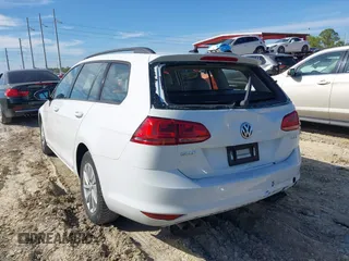 2017 Volkswagen Golf SportWagen S with VIN 3VWC17AU1HM506561, listed as a IAAI auction lot 41432944 with 58,215 mi miles. Bid and sale history available at carsss.com. Image 3.