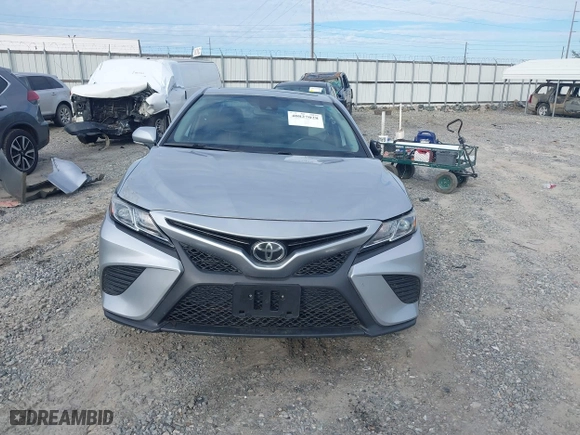 2020 Toyota Camry SE with VIN 4T1J11AKXLU879877, listed as a IAAI auction lot 40827028 with 176,872 mi miles. Bid and sale history available at carsss.com. Image 13.