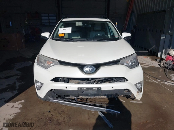 2018 Toyota RAV4 Limited with VIN JTMDFREV8JD235765, listed as a IAAI auction lot 41312430 with 205,732 mi miles. Bid and sale history available at carsss.com. Image 12.
