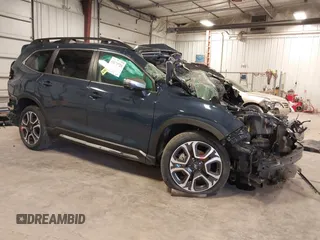 2023 Subaru Ascent Limited z VIN 4S4WMARD6P3435362, wystawiony jako IAAI lot #41130721 z przebiegiem 19 622 mil mil oraz . Historia ofert i sprzedaży dostępna na DreamBid. Obrazek 1.