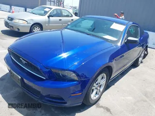 2014 Ford Mustang V6 с VIN 1ZVBP8AM2E5275266, выставлен на аукционе IAAI как лот 42520260 с пробегом 117 589 миль миль и . История ставок и продаж доступна на DreamBid. Изображение 2.