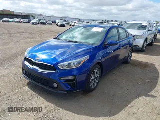 2021 Kia Forte LXS z VIN 3KPF24AD1ME403205, wystawiony jako IAAI lot #42260719 z przebiegiem 41 828 mil mil oraz . Historia ofert i sprzedaży dostępna na DreamBid. Obrazek 2.