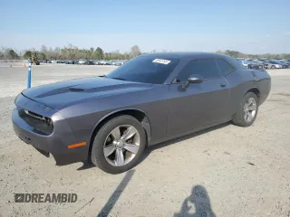 2017 Dodge Challenger SXT Plus z VIN 2C3CDZAG1HH659007, wystawiony jako Copart lot #50841045 z przebiegiem 106 040 mil mil oraz Szkoda całkowita • Salvage title. Historia ofert i sprzedaży dostępna na DreamBid. Obrazek 1.