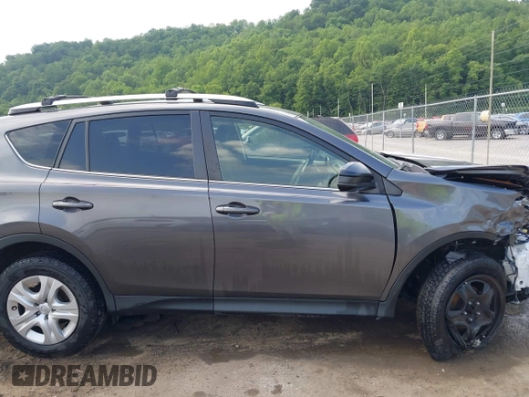 2015 Toyota RAV4 LE z VIN JTMBFREV8FJ039910, wystawiony jako IAAI lot #42423920 z przebiegiem 14 362 mil mil oraz . Historia ofert i sprzedaży dostępna na DreamBid. Obrazek 14.