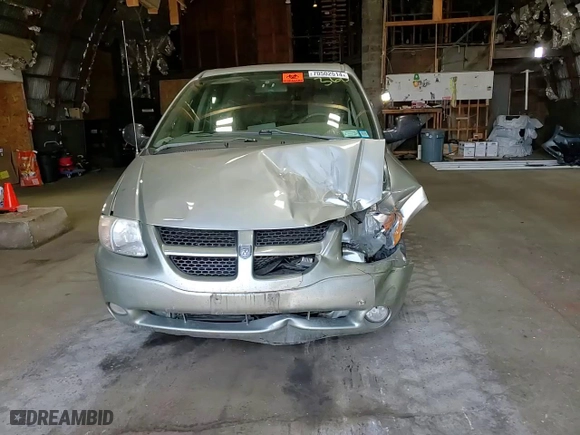 2003 Dodge Caravan Sport with VIN 2D4GP44LX3R186598, listed as a Copart auction lot 70502514 with 0 mi miles and Non Repairable. Bid and sale history available at carsss.com. Image 12.